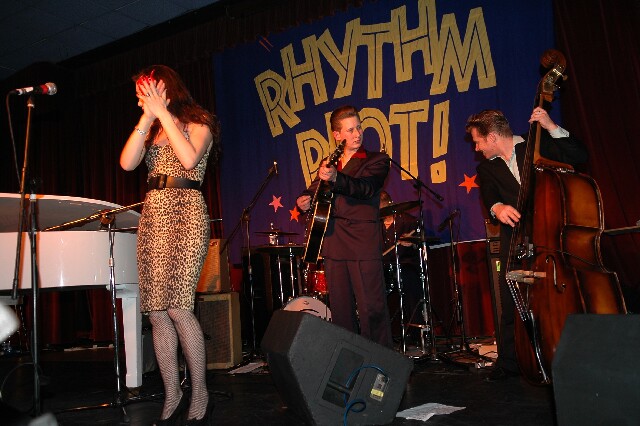 min 2006 11 24 riot 431